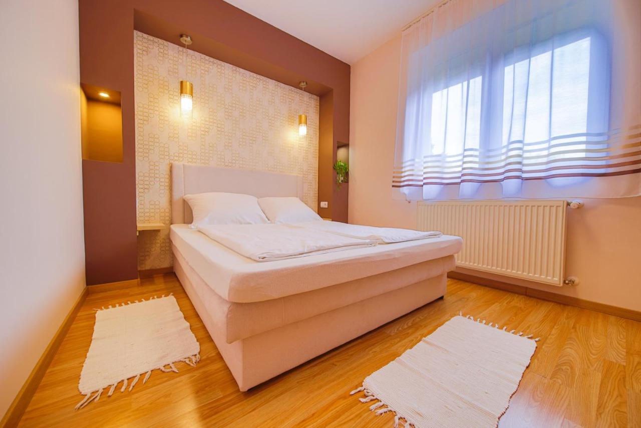 Kalvin Utcai Apartmanok Hajduszoboszlo Exterior photo