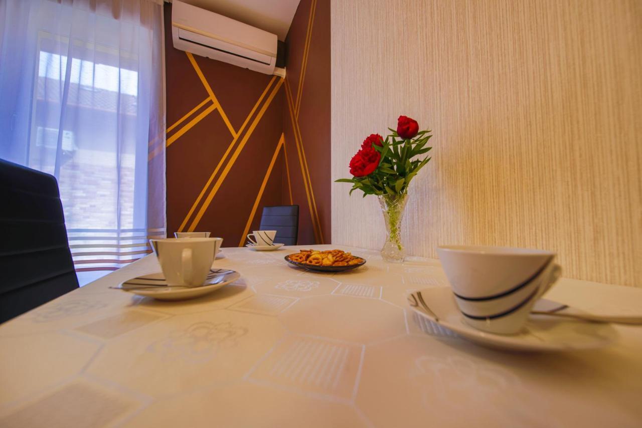 Kalvin Utcai Apartmanok Hajduszoboszlo Exterior photo